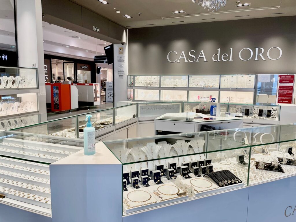 Exposición de joyería en Casa del Oro Meridiano